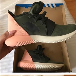 Adidas Tubular Defiant
